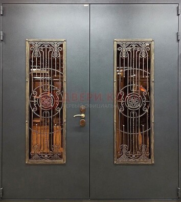 Входная металлическая парадная дверь со стеклом и ковкой ДПР-81 в Кубинке