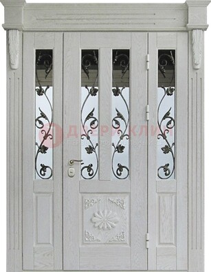 Входная парадная дверь со стеклом и ковкой в белом цвете ДПР-93 в Кубинке