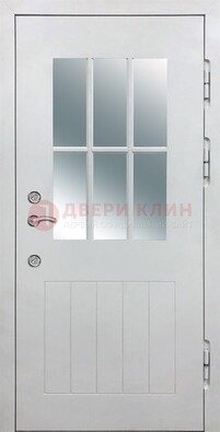Белая уличная дверь со стеклом ДС-30 в Кубинке