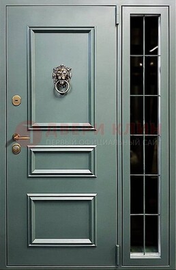 Зелёная металлическая дверь со стеклом ДС-65 в Кубинке