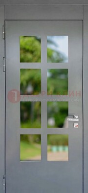 Серая металлическая дверь со стеклом ДС-78 в Кубинке