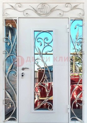Белая входная дверь порошок со стеклом и ковкой ДСК-165 в Кубинке