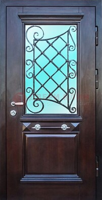 Коттеджная металлическая дверь со стеклом и ковкой ДСК-57 в Сосновый Бор
