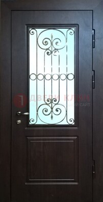 Железная дверь со стеклом и ковкой ДСК-65 для общественных зданий в Кубинке