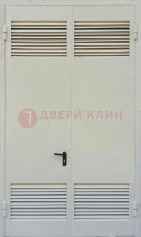 Белая металлическая противопожарная дверь с вентиляционной решеткой ДТ-6 в Кубинке