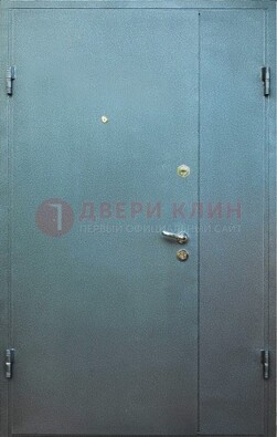 Серая тамбурная дверь ДТМ-34 в Кубинке