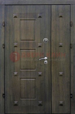 Железная двухстворчатая филенчатая дверь с виноритом ДВТ-143 в Кубинке
