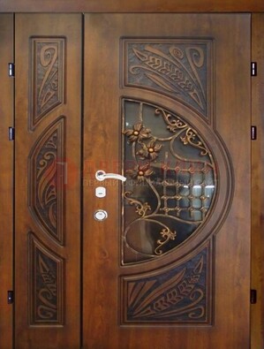 Металлическая дверь с виноритом и резной панелью внутри ДВТ-70 в Кубинке