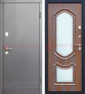 Серая входная дверь со светлой МДФ и зеркалами внутри ДЗ-77 в Кубинке